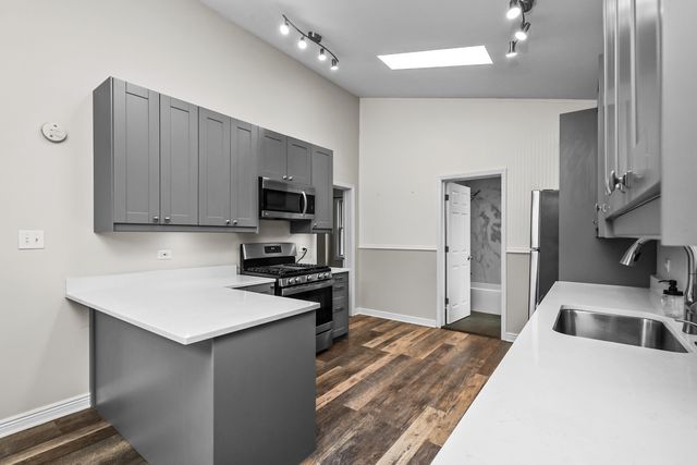 113 Gladys Avenue, Fox River Grove, IL 60021