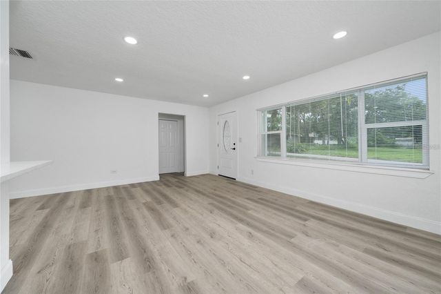 113 W DIVISION STREET, Winter Garden, FL 34787