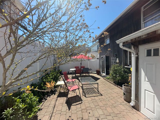 74 California Street, Long Beach, NY 11561