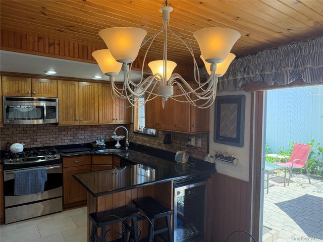 74 California Street, Long Beach, NY 11561