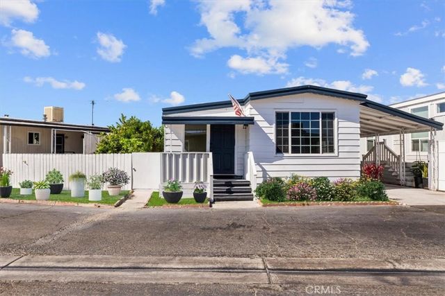 15621 Beach Boulevard 108, Westminster, CA 92683