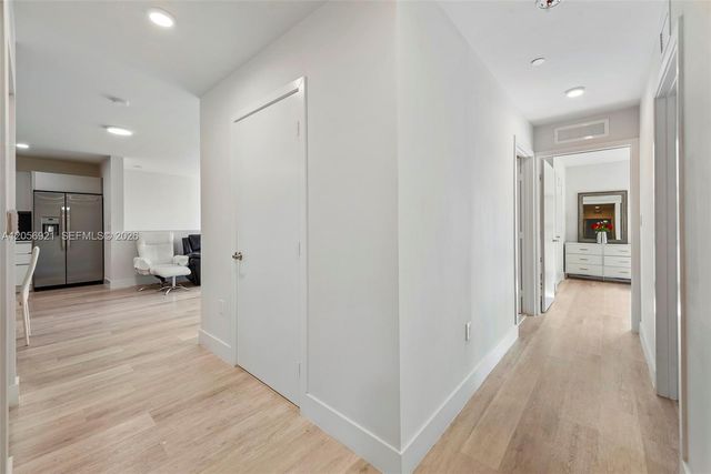 2505 NE 193rd Street 4202, Miami, FL 33180