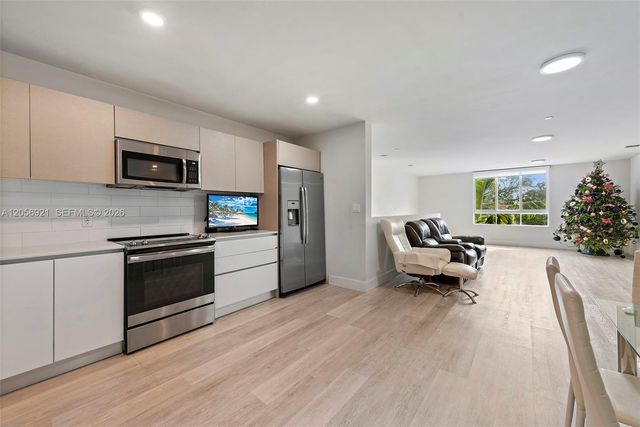 2505 NE 193rd Street 4202, Miami, FL 33180