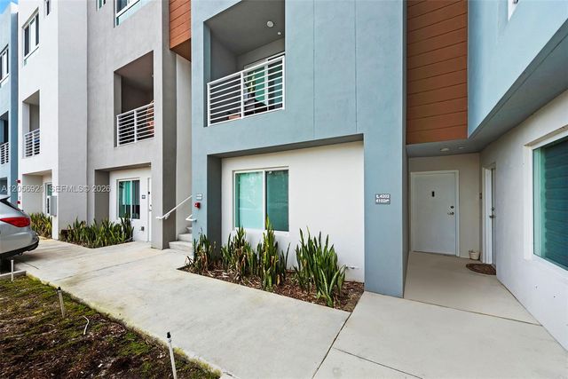 2505 NE 193rd Street 4202, Miami, FL 33180