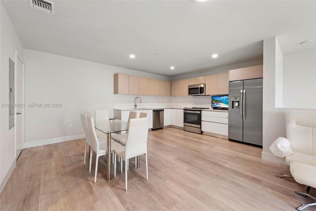2505 NE 193rd Street 4202, Miami, FL 33180