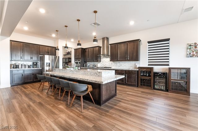 212 Harris Peak Street, Las Vegas, NV 89138