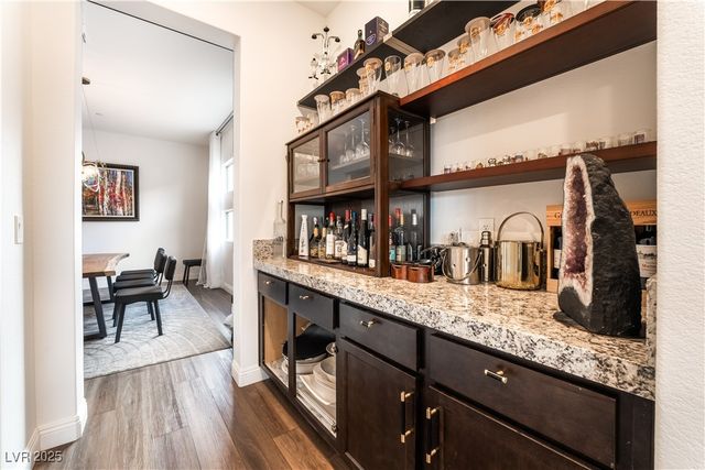 212 Harris Peak Street, Las Vegas, NV 89138