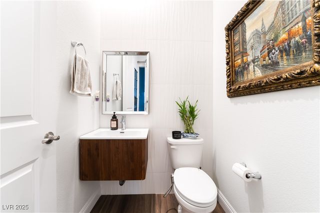 212 Harris Peak Street, Las Vegas, NV 89138