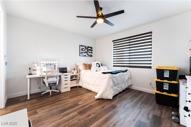 212 Harris Peak Street, Las Vegas, NV 89138