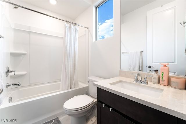 212 Harris Peak Street, Las Vegas, NV 89138