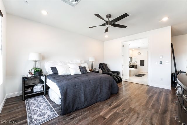 212 Harris Peak Street, Las Vegas, NV 89138