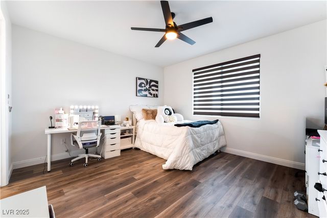 212 Harris Peak Street, Las Vegas, NV 89138