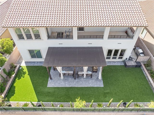 212 Harris Peak Street, Las Vegas, NV 89138