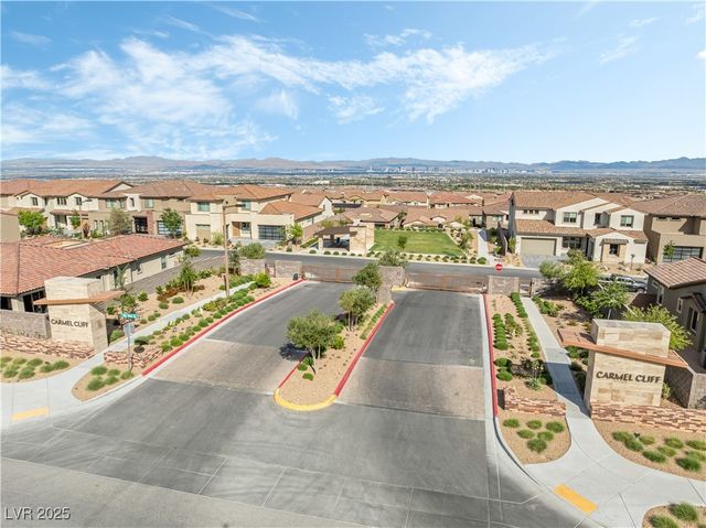 212 Harris Peak Street, Las Vegas, NV 89138