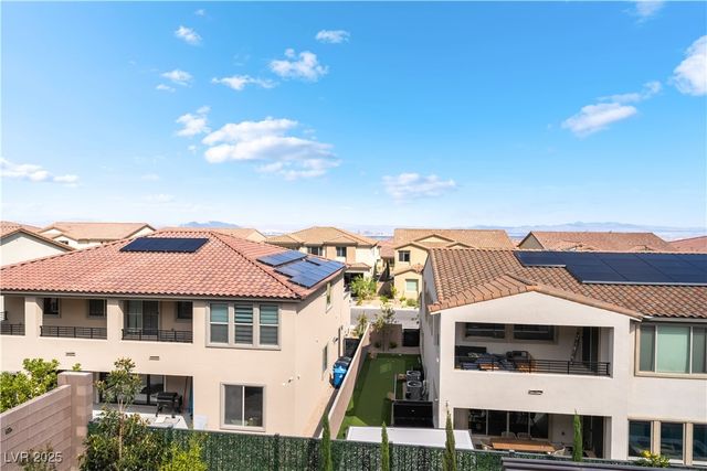 212 Harris Peak Street, Las Vegas, NV 89138