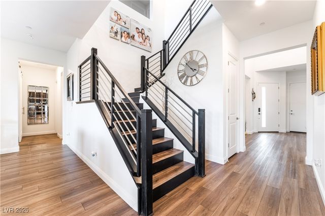 212 Harris Peak Street, Las Vegas, NV 89138