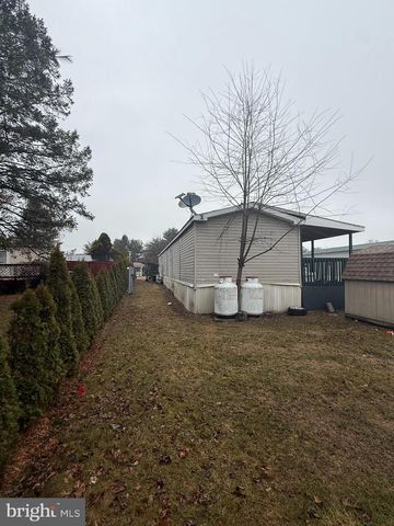 118 TOWER CIRCLE, Carlisle, PA 17013