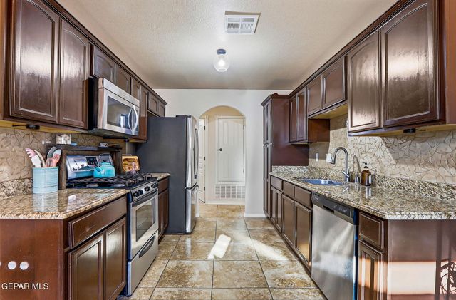 14540 SMOKEY POINT Drive, El Paso, TX 79938