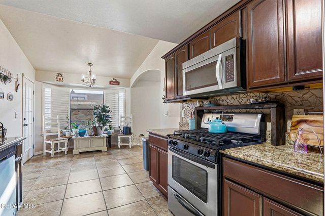 14540 SMOKEY POINT Drive, El Paso, TX 79938