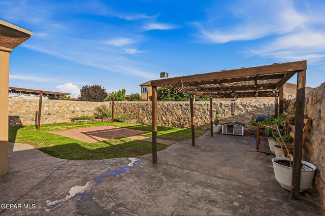 14540 SMOKEY POINT Drive, El Paso, TX 79938