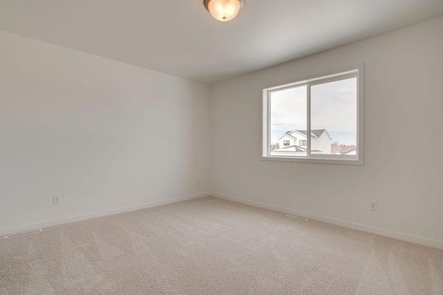 2517 36th Avenue S, Moorhead, MN 56560