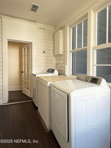 2649 GALE Court, Jacksonville, FL 32204