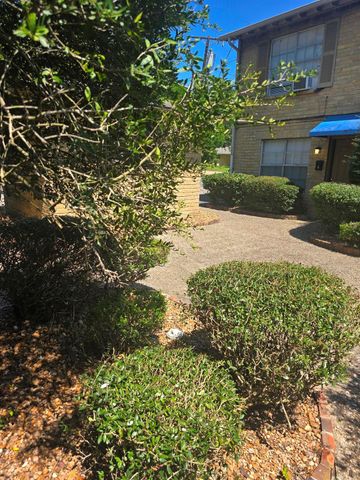 600 Hilliard Street 7, Conroe, TX 77301
