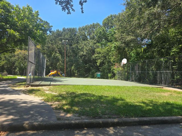 600 Hilliard Street 7, Conroe, TX 77301