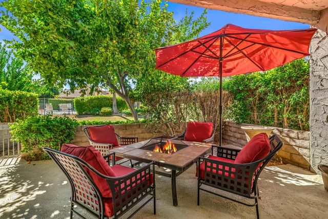 215 Calle Bravo, Palm Springs, CA 92264