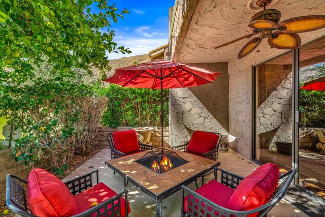 215 Calle Bravo, Palm Springs, CA 92264