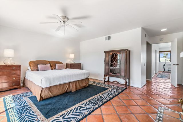 215 Calle Bravo, Palm Springs, CA 92264