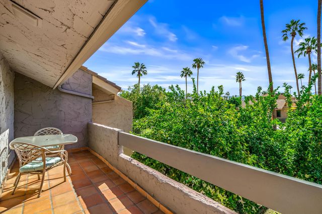 215 Calle Bravo, Palm Springs, CA 92264