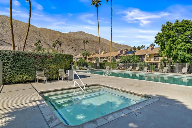 215 Calle Bravo, Palm Springs, CA 92264