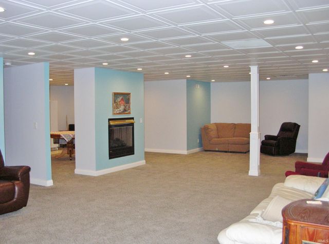 607 Winstead Way, Evansville, IN 47712