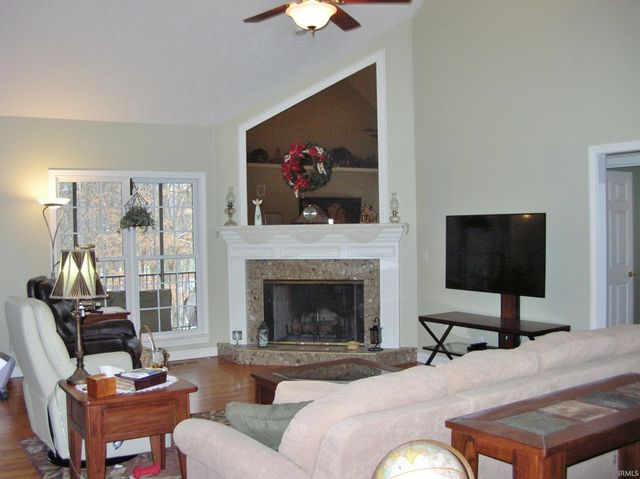 607 Winstead Way, Evansville, IN 47712