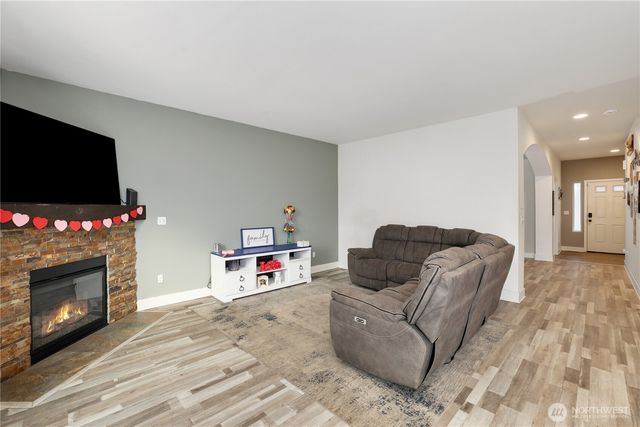 6857 Flute Street SE, Lacey, WA 98513