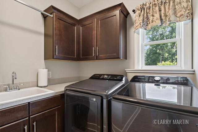 5982 Canal Avenue Sw, City Of Wyoming, MI 49418