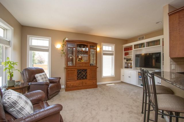 2346 Abbywood Lane, North Mankato, MN 56003