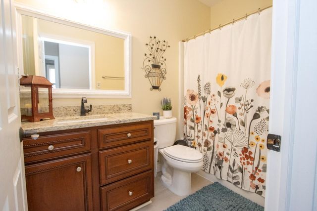2346 Abbywood Lane, North Mankato, MN 56003