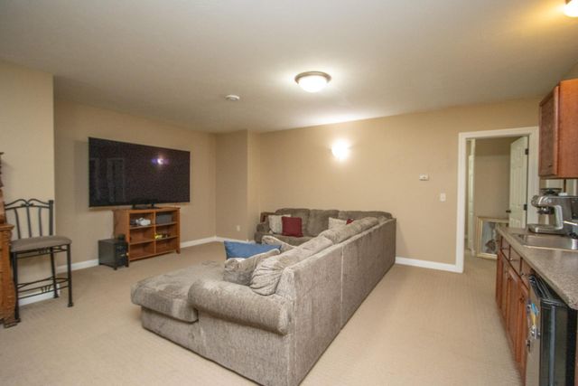 2346 Abbywood Lane, North Mankato, MN 56003