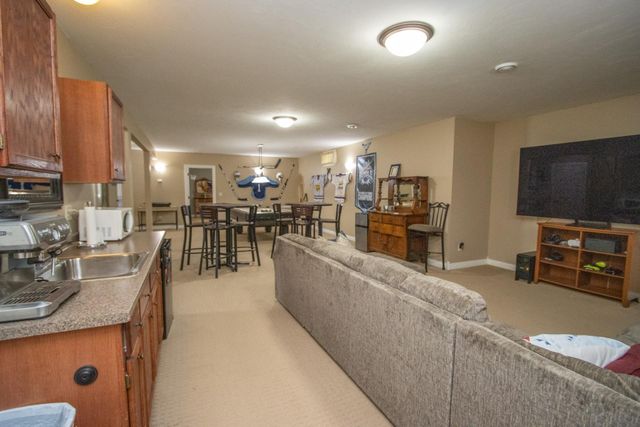 2346 Abbywood Lane, North Mankato, MN 56003