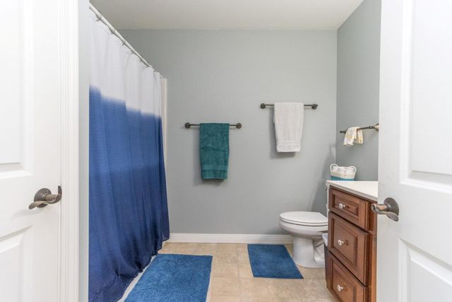 2346 Abbywood Lane, North Mankato, MN 56003