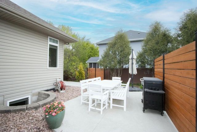 2346 Abbywood Lane, North Mankato, MN 56003