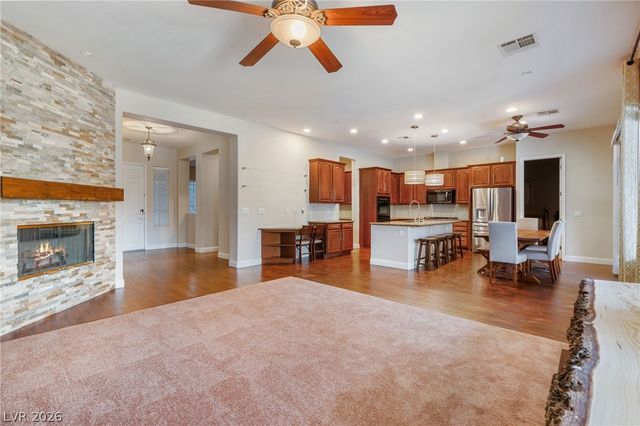 8088 Winchester Bluff Street, Las Vegas, NV 89131