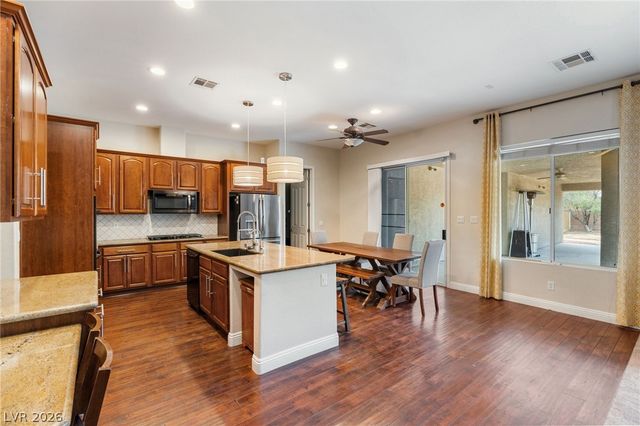 8088 Winchester Bluff Street, Las Vegas, NV 89131