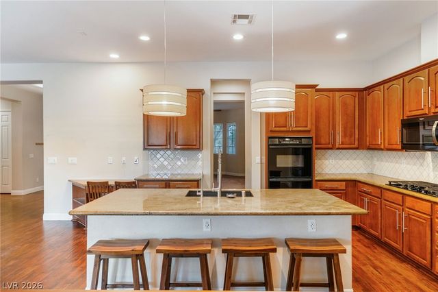 8088 Winchester Bluff Street, Las Vegas, NV 89131