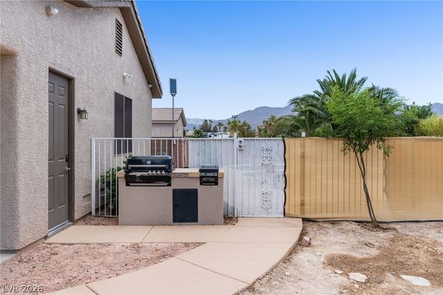8088 Winchester Bluff Street, Las Vegas, NV 89131