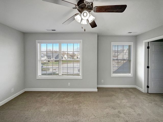 245 Ledina Ct, Clarksville, TN 37043