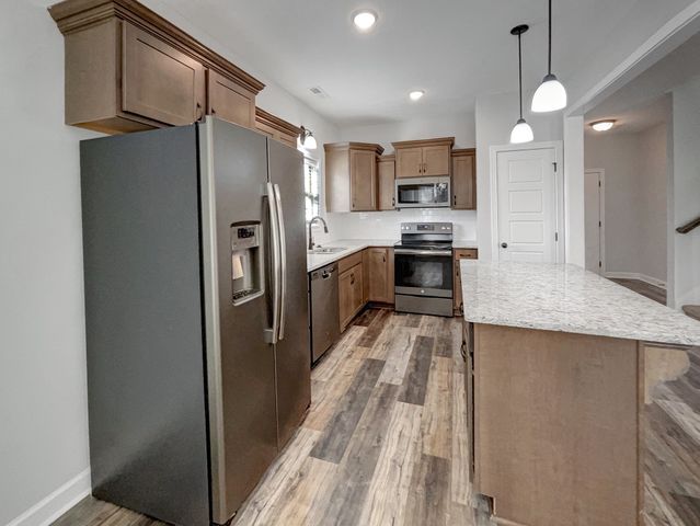 245 Ledina Ct, Clarksville, TN 37043