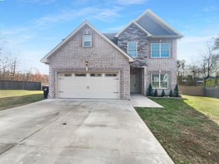 245 Ledina Ct, Clarksville, TN 37043